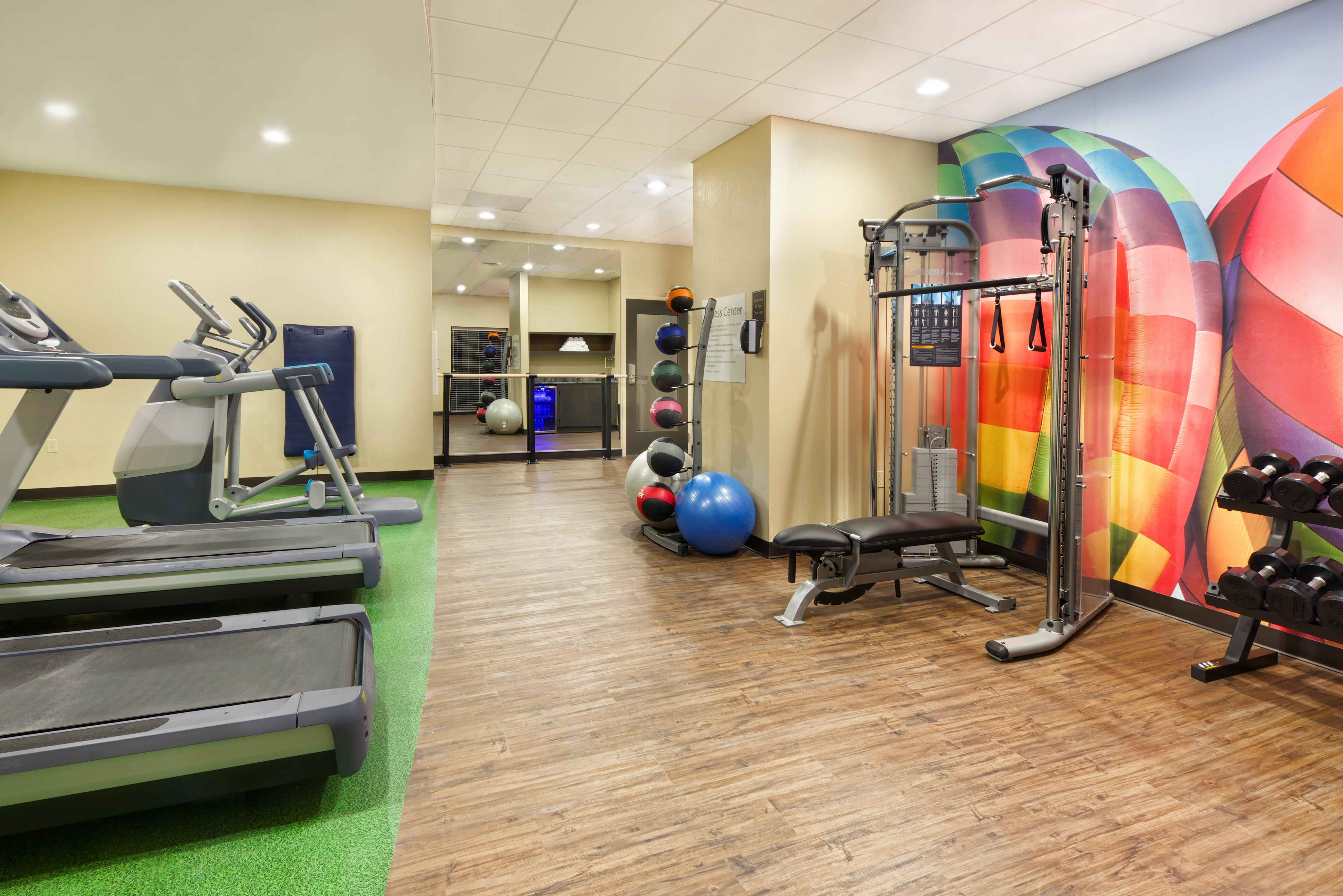 Hotel Indigo Cleveland Beachwood By Ihg Extérieur photo